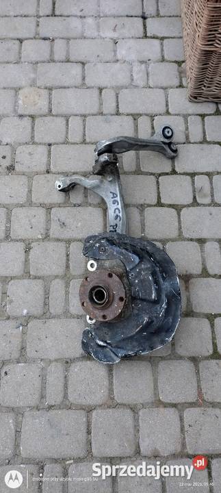 Zwrotnica prawa Audi A6 C6 4F Rok produkcji 2007 Lubin