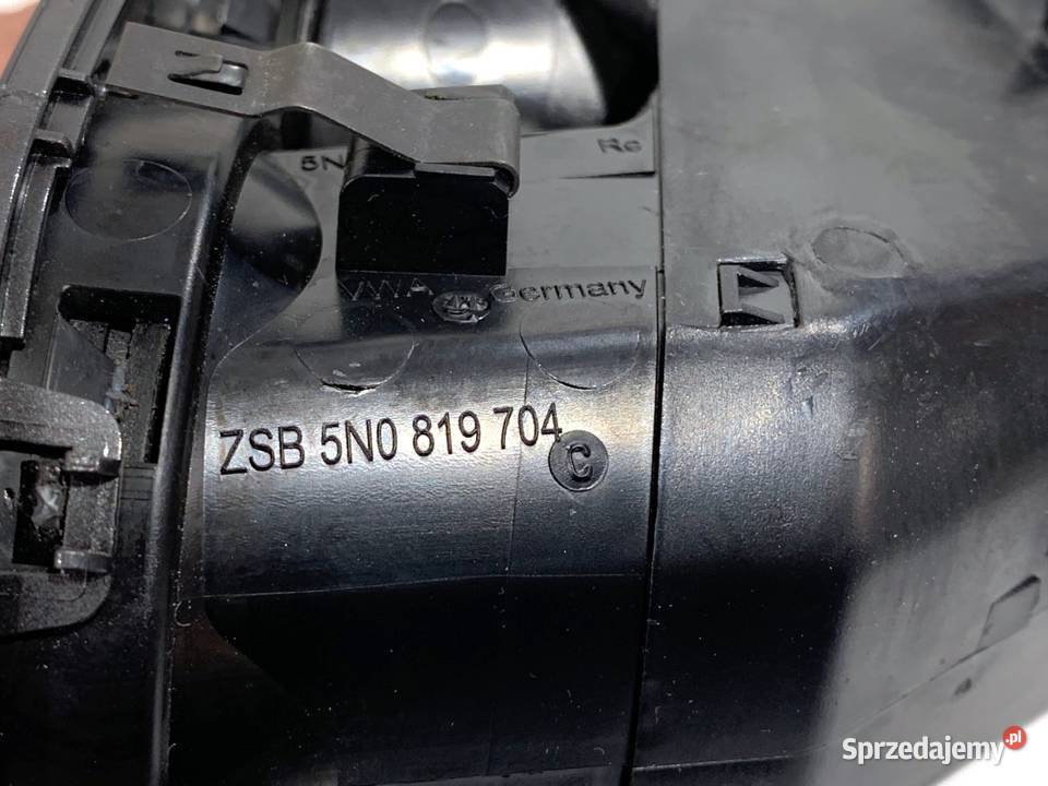 KRATKA NAWIEWU PRAWY PRZÓD VW TIGUAN 5N0819704C