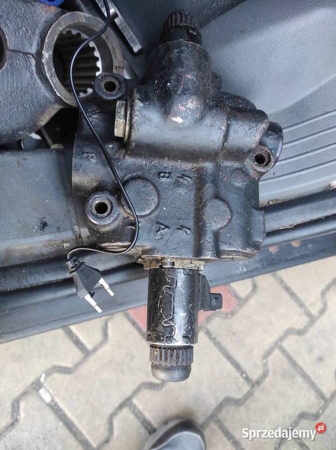 Elektrozawór podnośnika Bosch Ursus M87 używany Hydraulika Warszawa sprzedam