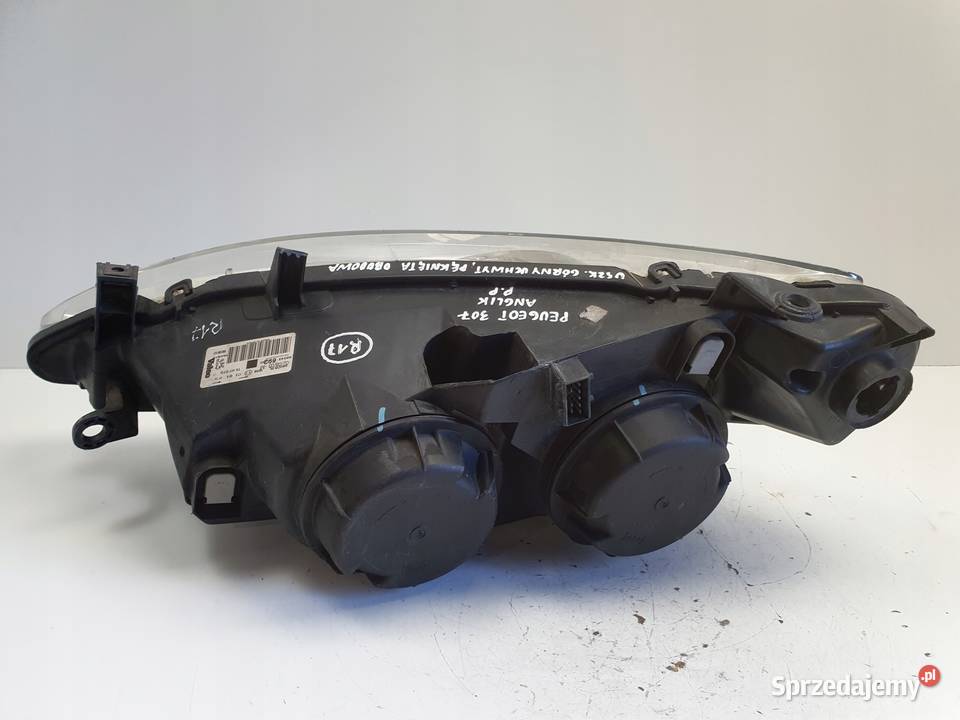 LAMPA PRAWA Peugeot 307 0105 PRZEDNIA prawy Rudka