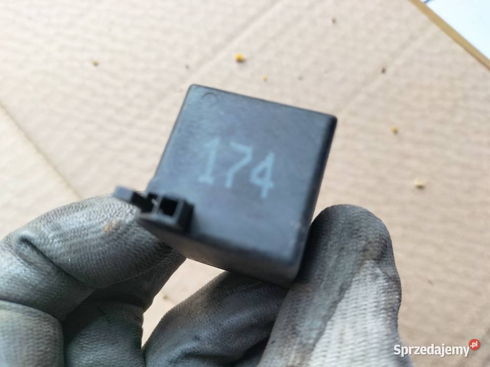 przekaźnik 174 1H0955529 Kamień-Kolonia