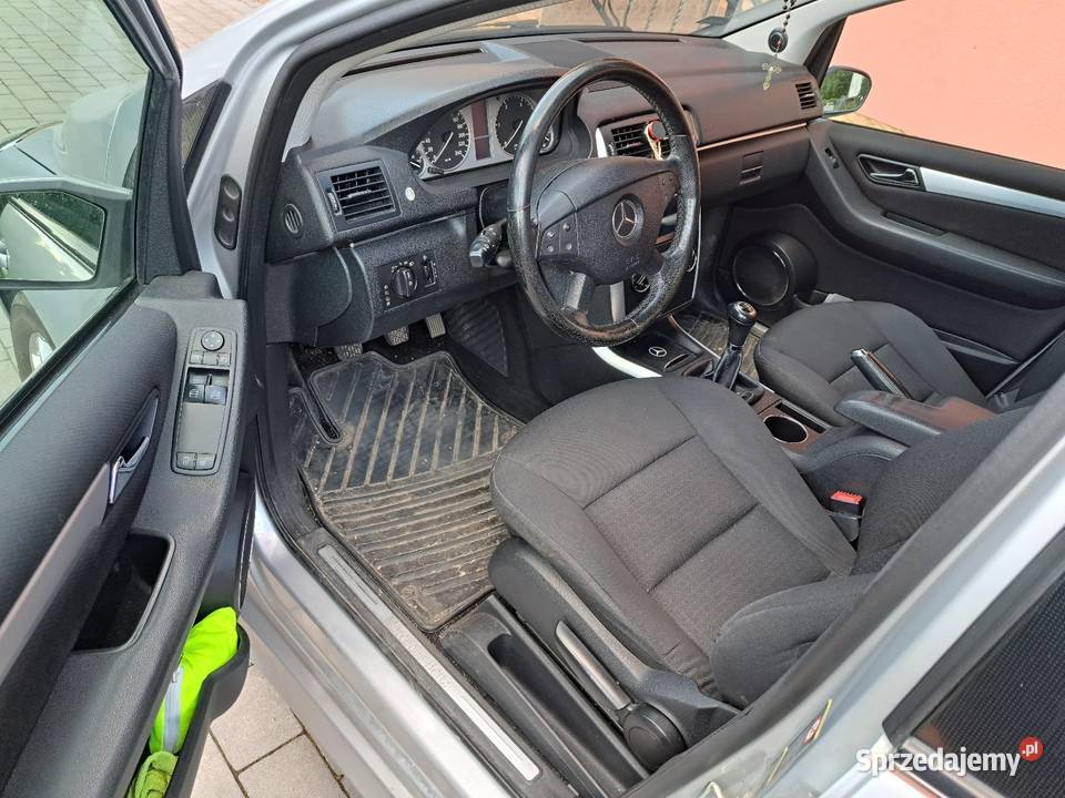 Mercedes B180 Łącko