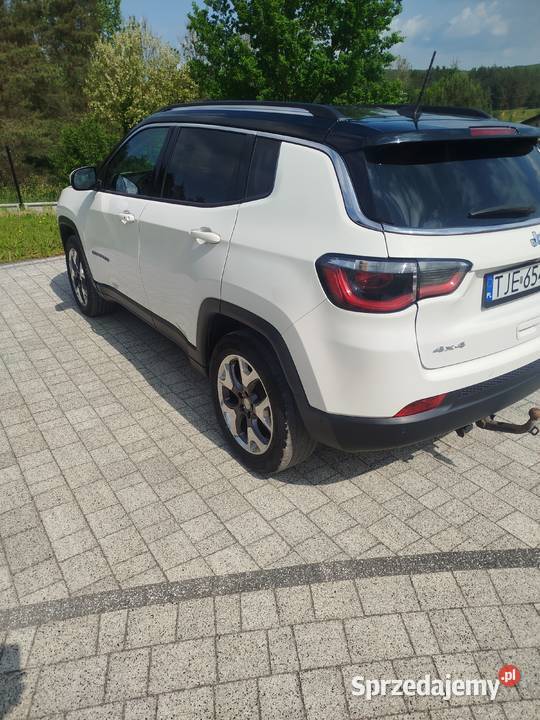 Jeep compass niski przebieg 55000 kilometrów nieuszkodzony Staniowice