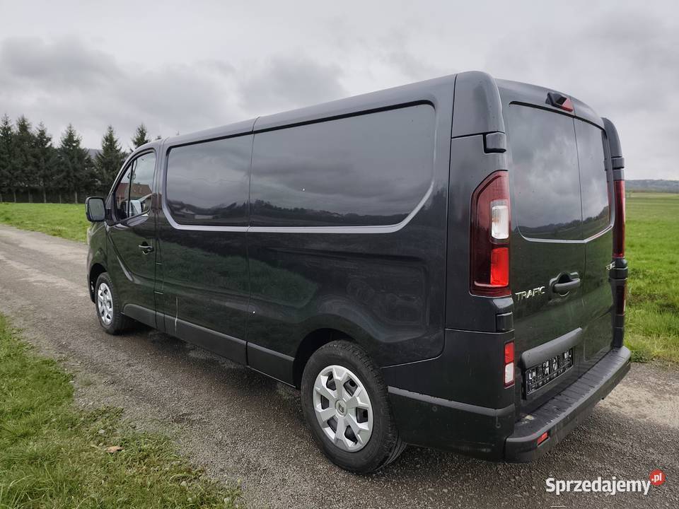 Renault Trafic 20 2022 niski przebieg Kostarowce sprzedam