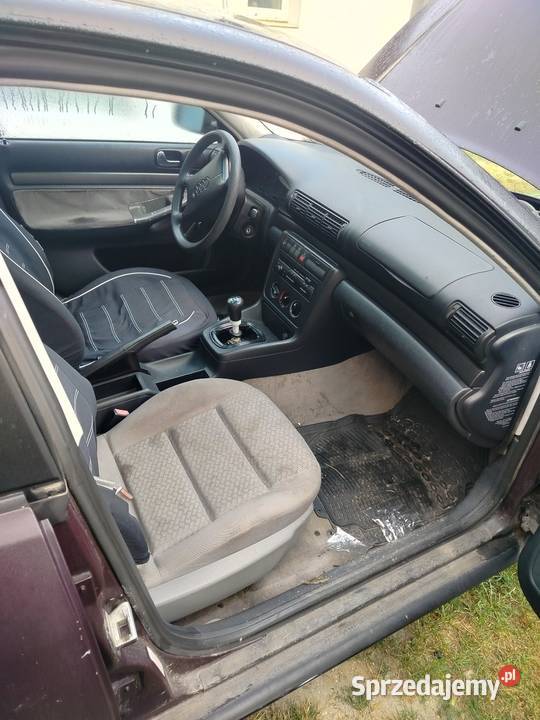 Audi a4b5 16 benzyna części Sekursko