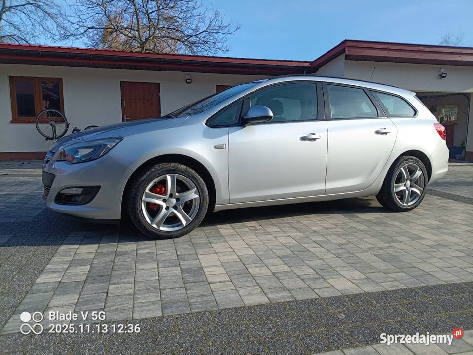 Opel AstraJ 2012 14 B Przebieg 252 120KM
