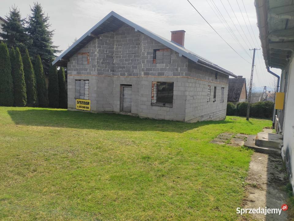 Dom w stanie surowym parter poddasze użytkowe Nieruchomości Warzyce