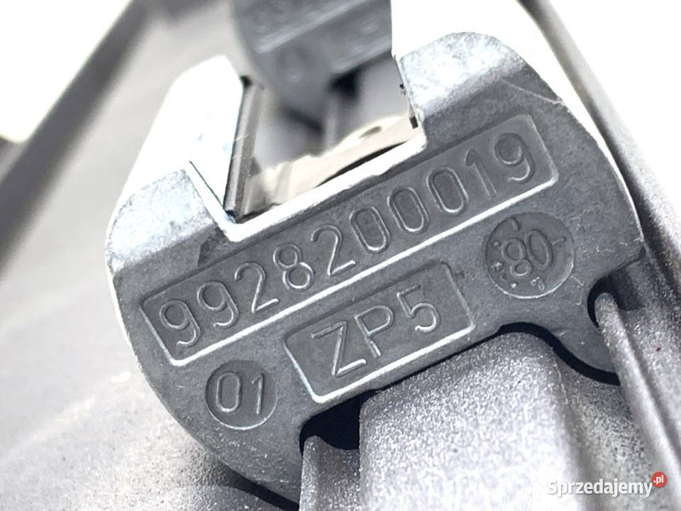 ROLETA BAGAŻNIKA SIATKA VOLVO V70 III Kombi 0716 Rolety bagażnika