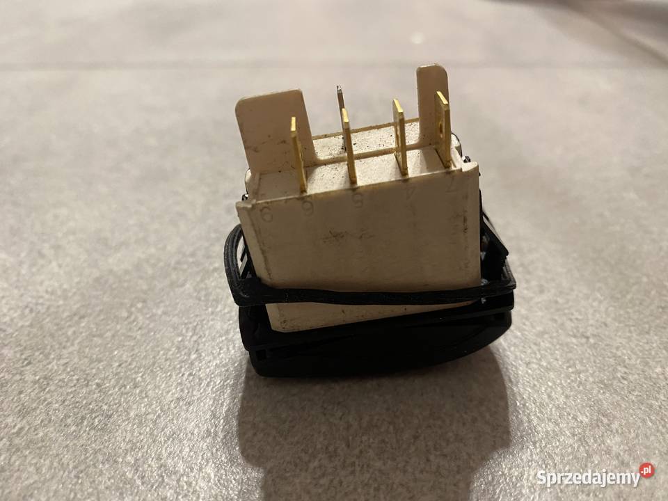 Sprzedam przełącznik podnośnika Massey Ferguson Wschowa