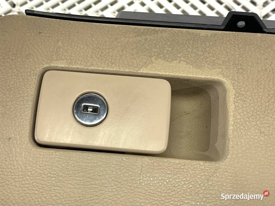 SCHOWEK PASAŻERA VW CC B7 SportowyCoupe 1116 sprzedam