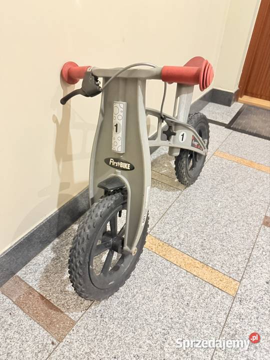 Rowerek biegowy FirstBIKE z hamulcem lekki Rozmiar ramy 30 mazowieckie Warszawa