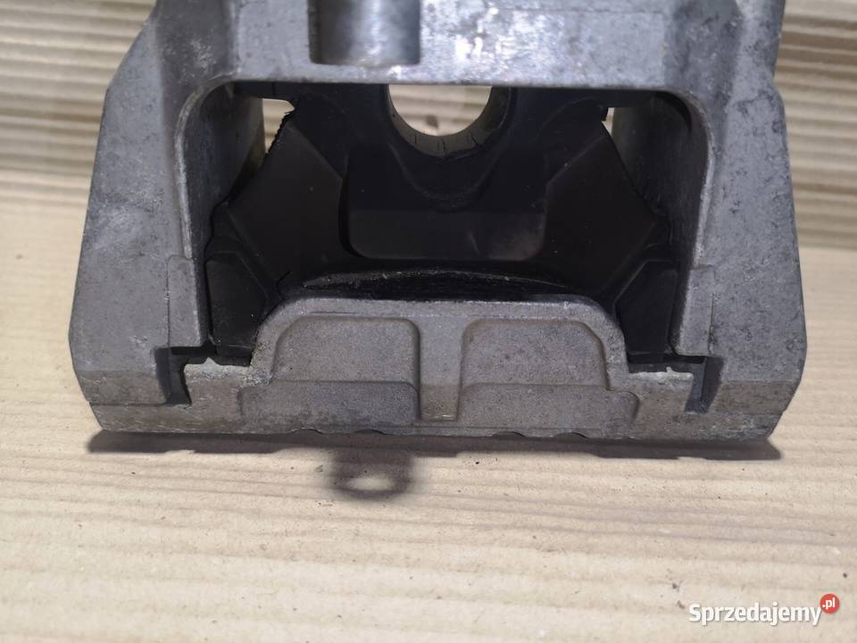 PODUSZKA SILNIKA AUDI A3 8P GOLF V 1K0199262AH osobowe Przystajń