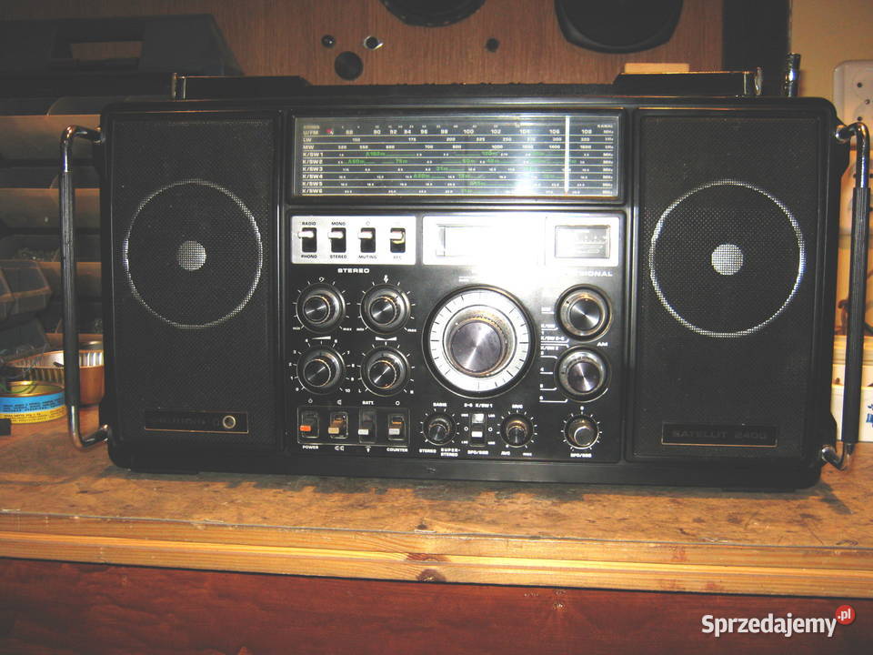 Grundig Satelit 2400 Wieże i miniwieże