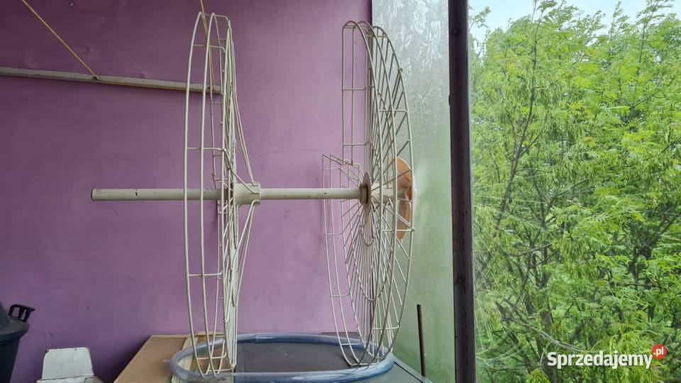 Obrotowy koszyk na garnki i przybory kuchenne Kraków