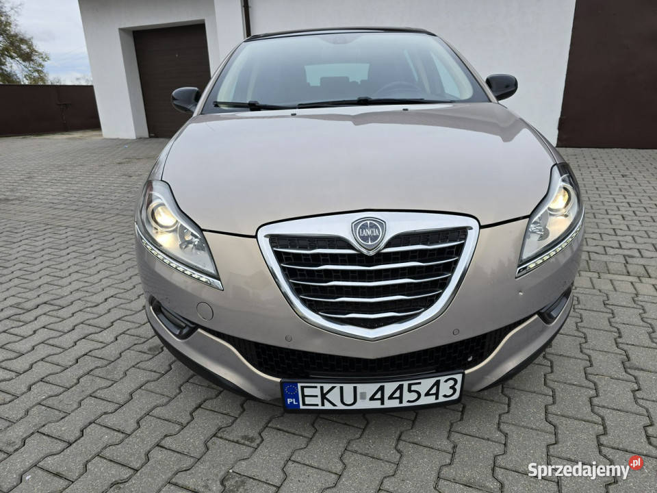 Lancia Delta 14Turbo Benz NavigacjaKlimatr 2 światła przeciwmgielne Kutno sprzedam