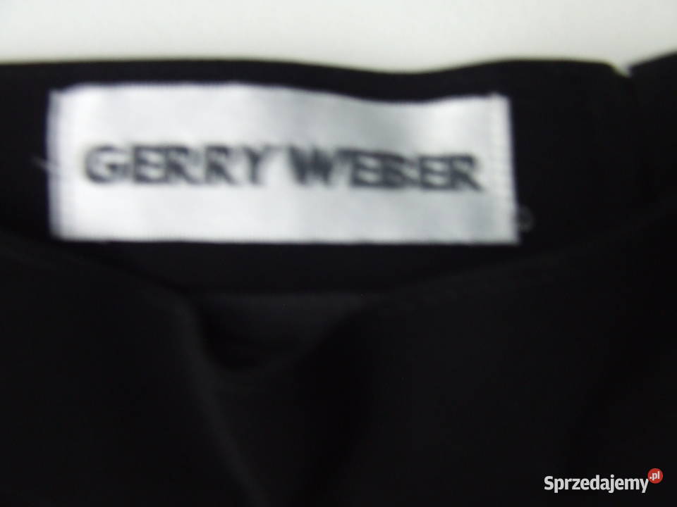 Czarna spódnica Gerry Weber R 48