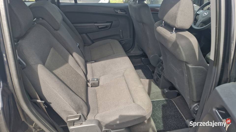 Opel Zafira B 18 benzyna 140 7osobowa czarny sprzedam