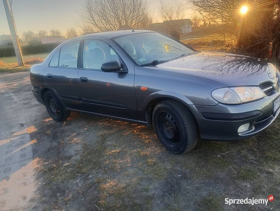 Nissan Almera 15 benzyna 2002 Starogard Gdański