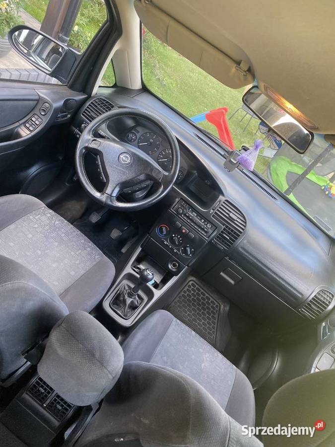 Opel Zafira 7 osób 4xel szyby klima zadbana Zafira Werbkowice