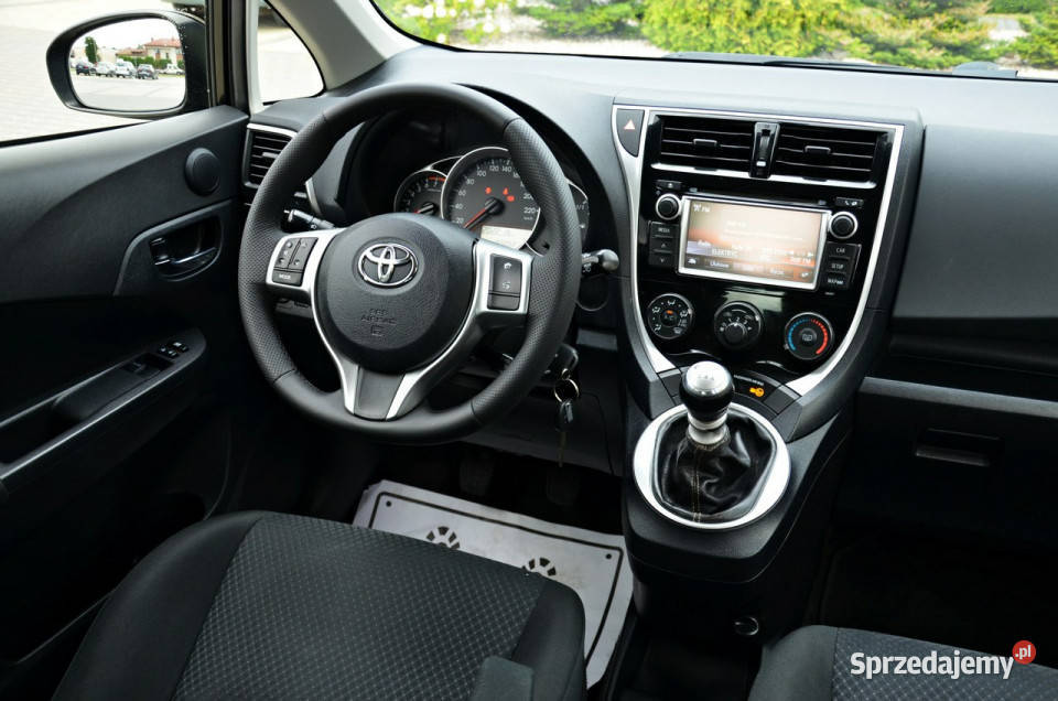 Toyota Verso S 13 VVTi 99 LED Navi Kamera Auto Ostrów Mazowiecka