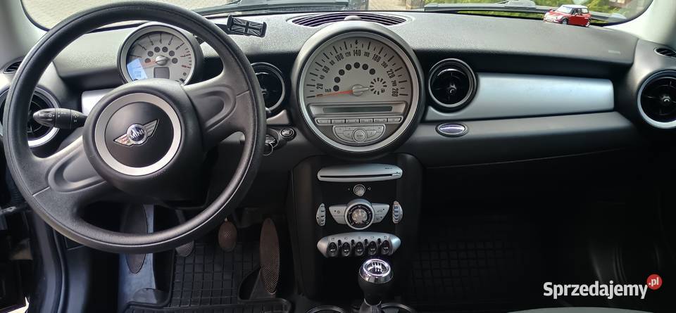 Kultowy Mini Cooper 14