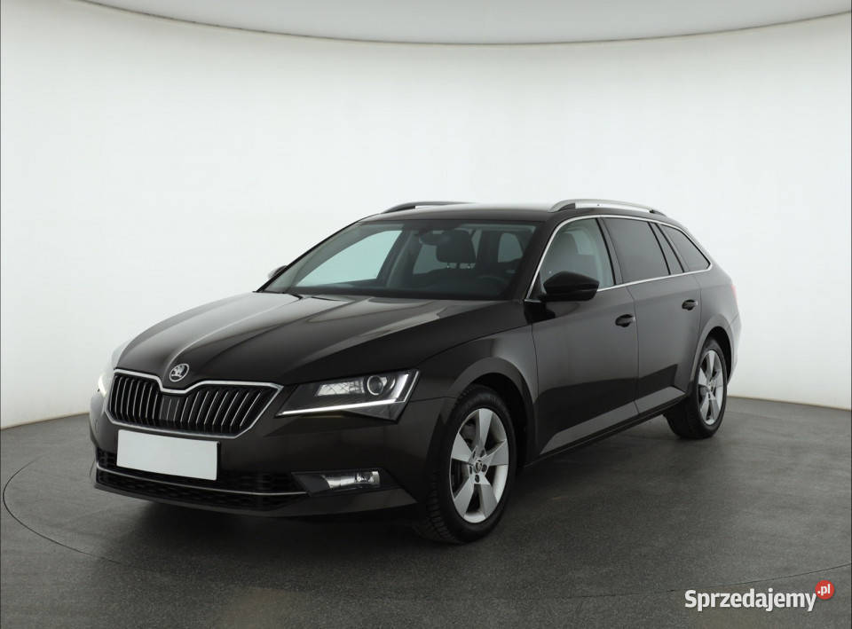 Skoda Superb 20 TSI światła przeciwmgielne Piaseczno
