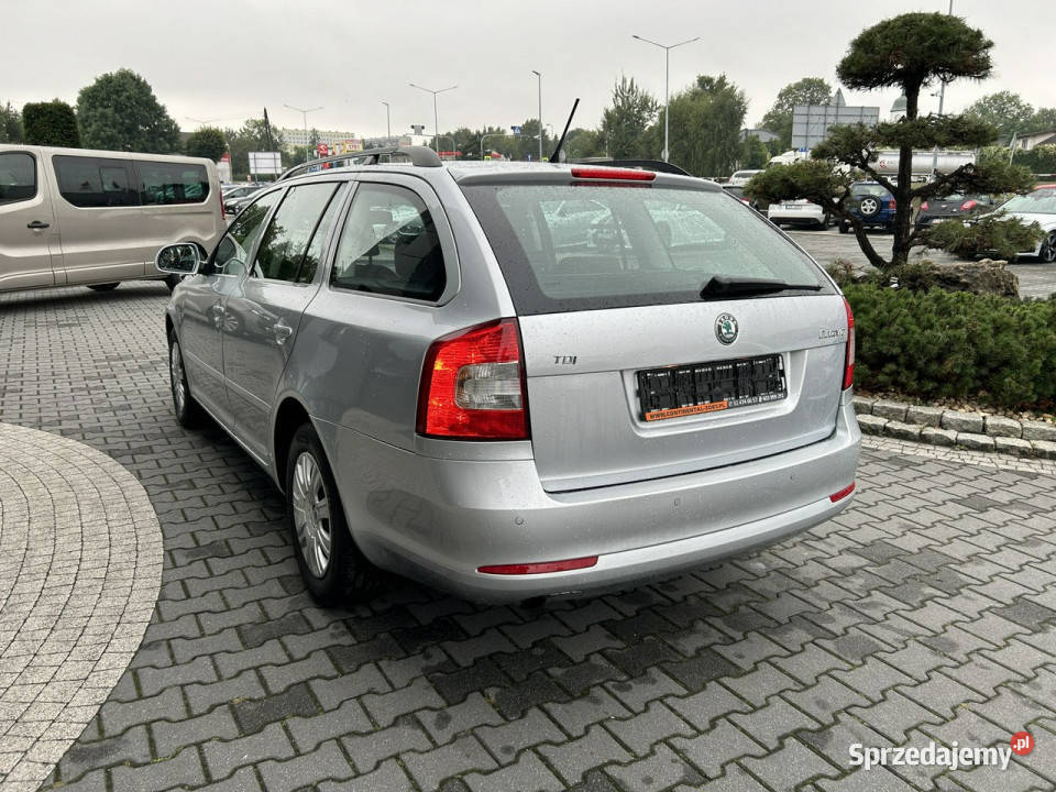 koda Octavia lift bixenon tempomat PDC DRL el manualna Żory