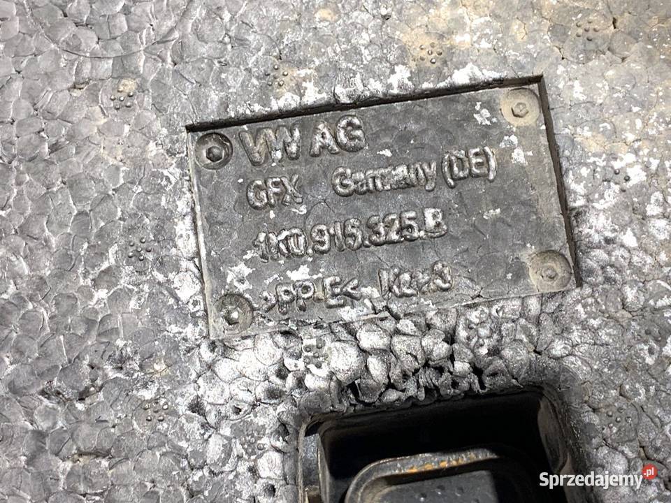 PODSTAWA AKUMULATORA VW CC B7 1K0915333H 20 200 Obudowy akumulatorów