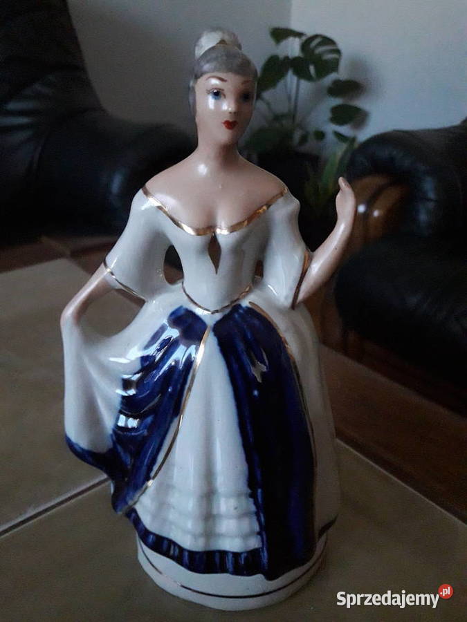 Dama w krynolinie figurka porcelanowa Z Janów Lubelski