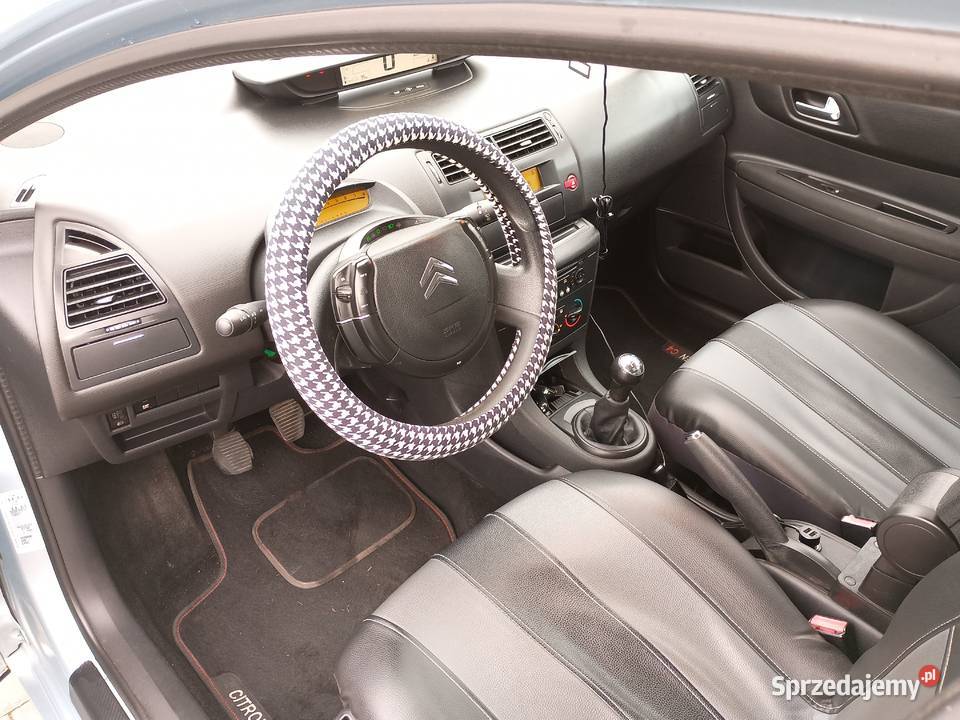 Sprzedam Citroen C4 z niskim przebiegiem stan