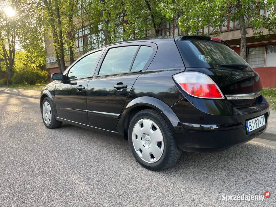 Opel Astra H 16 benzyna sprawna klima wielofunkcyjna kierownica Białystok