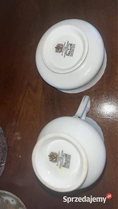 Mlecznik biały ze złotem Syg Paragon Made in Porcelana i szkło Gdańsk