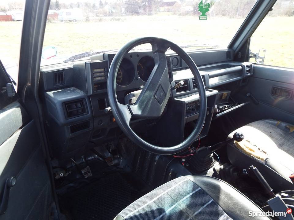 Daihatsu Rocky 28 DX całość części Szwajcar