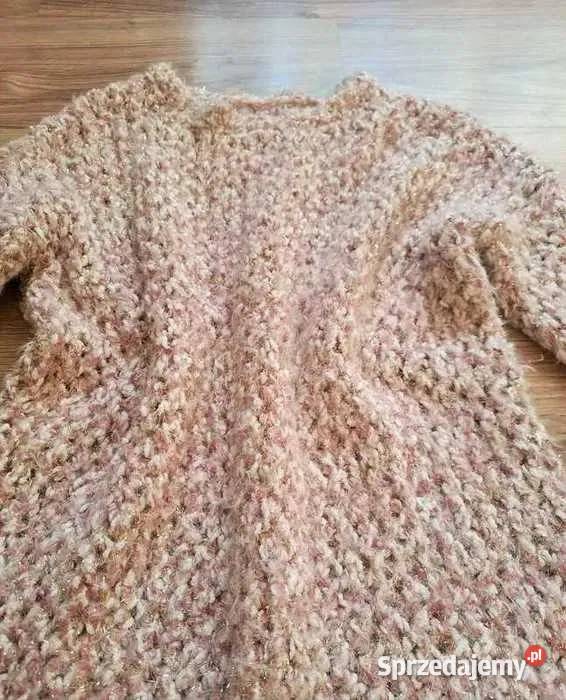 Śliczny różowy ciepły sweterek ze srebrną nitką Kraków