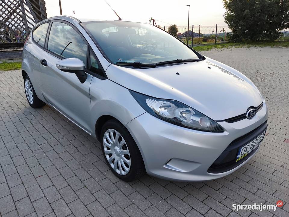 Ford Fiesta ŁADNA Z klimą NAWIGACJA12 Benzynka