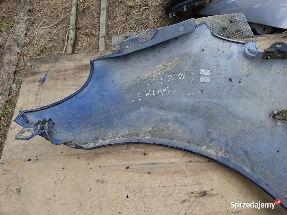 Błotnik Prawy Przód Mercedes W168 osobowe Pozostałe