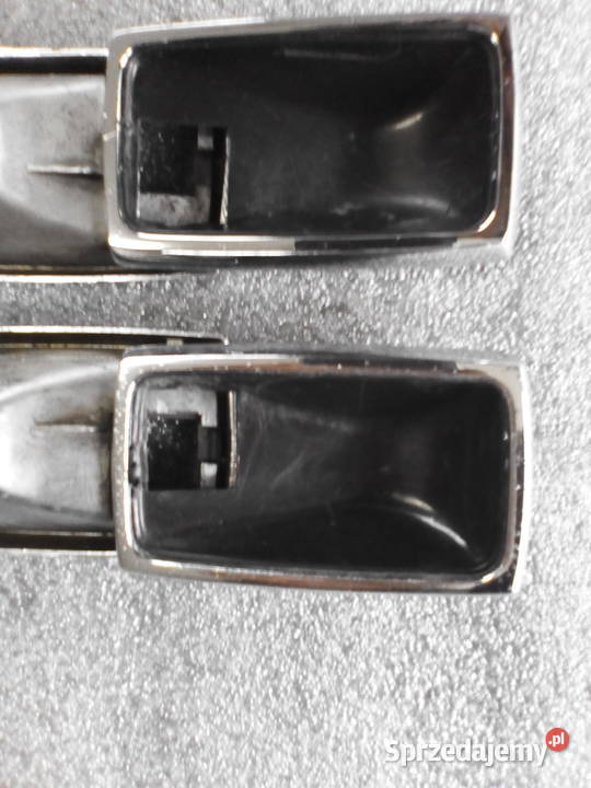 Mercedes W108109 Obudowa wewnętrzna klamki drzwi osobowe wielkopolskie