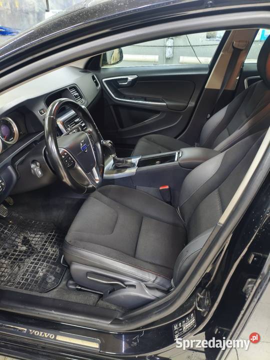 Volvo S60 benzyna pełna historia serwisowa Piotrków Trybunalski