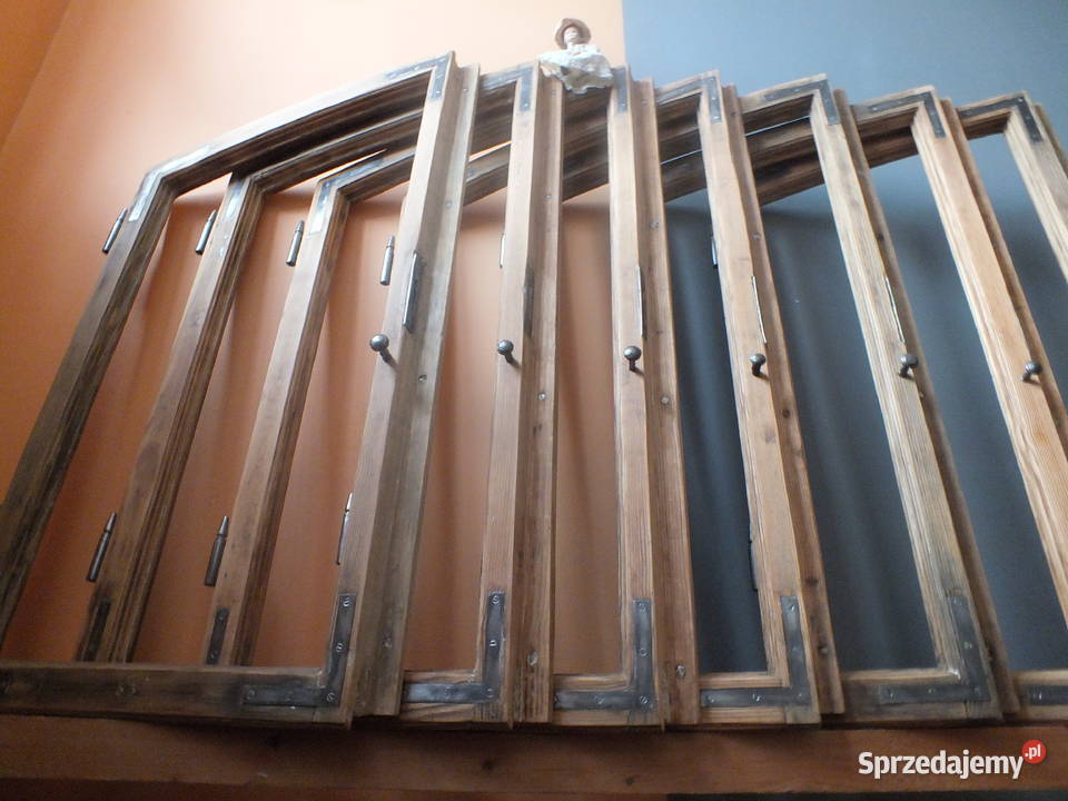Stare okna drewnianeokoło 192030 7 sztuk Bielawa