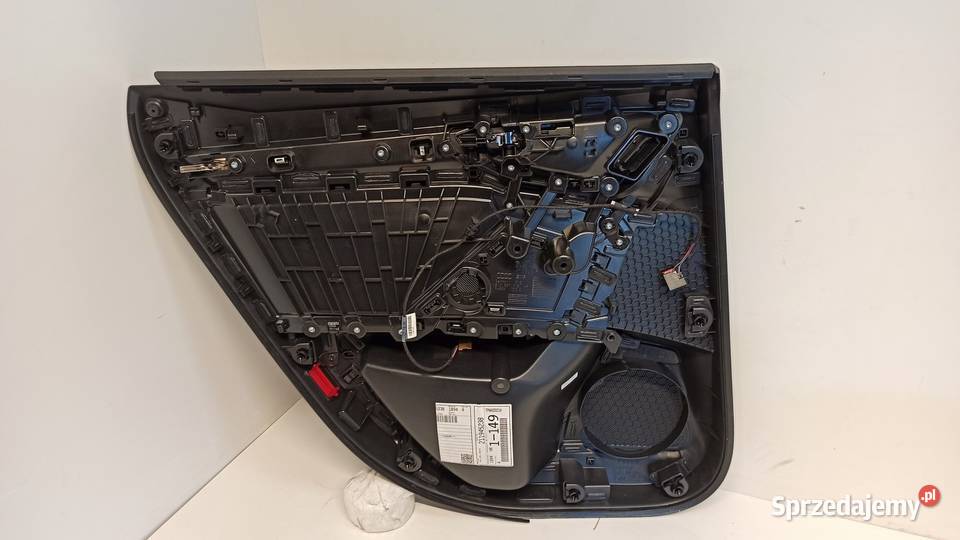 BOCZEK DRZWI PRAWY TYŁ SPORTBACK 2021 8Y0867378