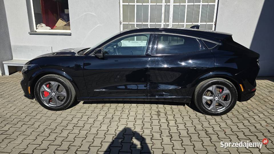 Ford Mustang MachE AWD PREMIUM Rok produkcji 2023 Nowy Świętów