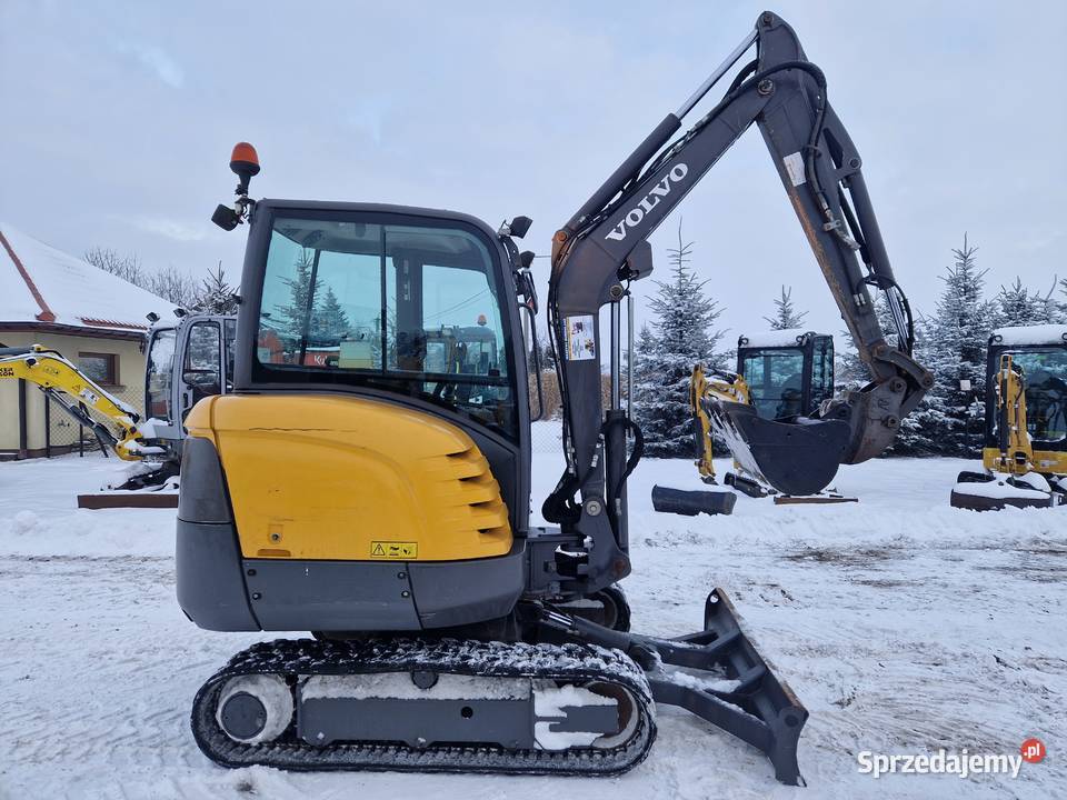 Minikoparka Volvo EC 27 C 2012r 28 tony