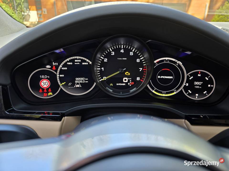 Porsche Cayenne EHybrid Plugin 30 hybryda 462 hybryda Sokolniki-Las