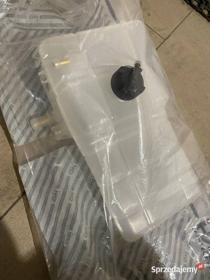 Zbiornik wyrównawczy 84479643 Case Farmall T4 nieuszkodzony Białystok