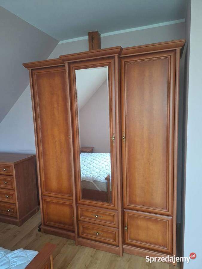Duża szafa z firmy BOWADE2 Poznań