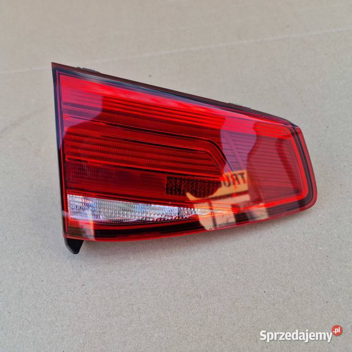 VW PASSAT B8 KOMBI LAMPA LEWA W KLAPĘ 3G9945093E osobowe Bieleń