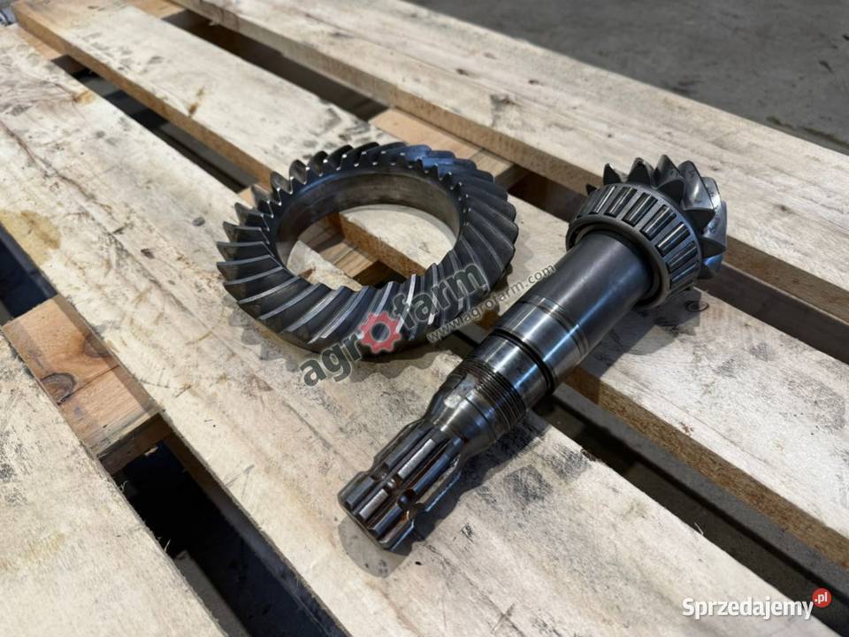 Wałek atakujący z kołem Z12X30 Renault Ceres Byków sprzedam