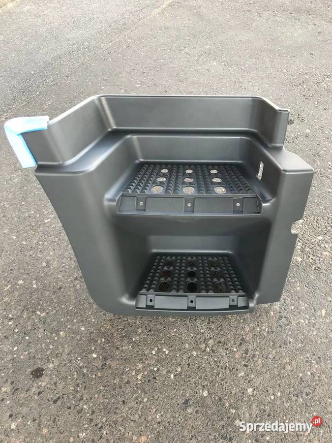 Stopieńwnęka prawa kabiny IVECO STRALIS ciężarowe Poznań