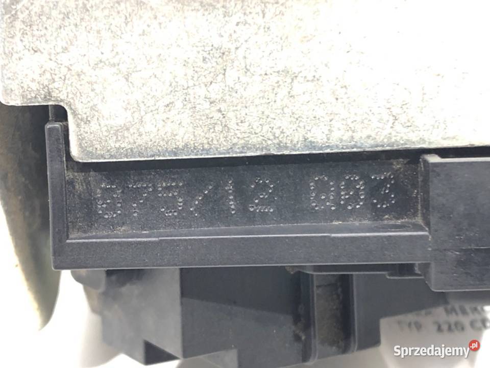 ZAMEK KLAPY TYŁ MERCEDES X204 SUV A2047400535