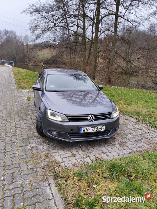 Przetarg na sprzedaż samochodów Samociążek sprzedam